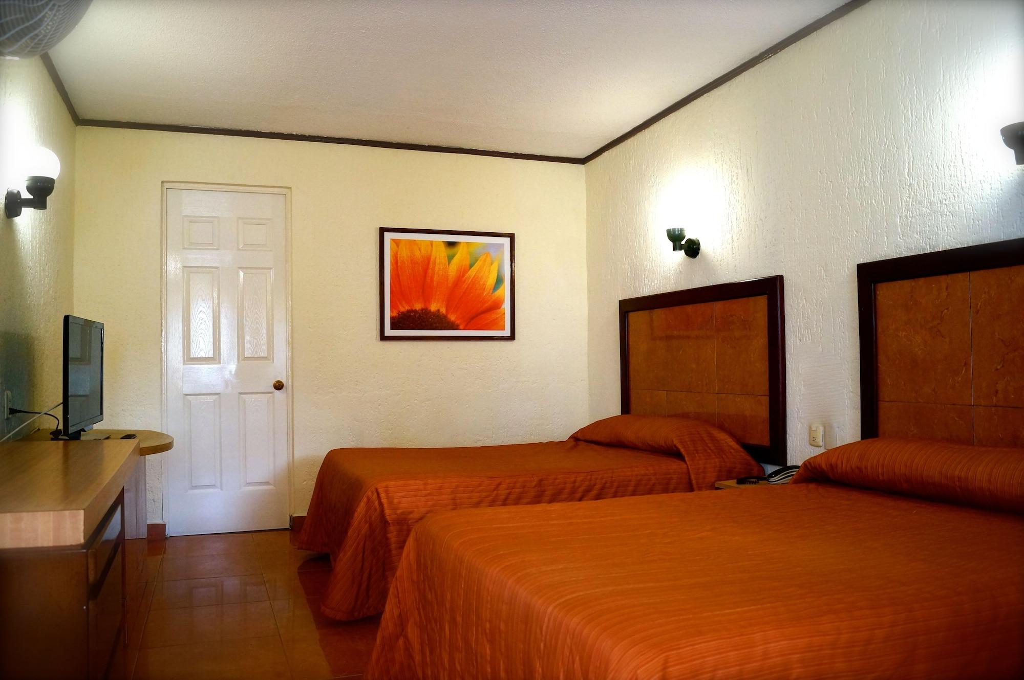 Hotel & Suites Villa Del Sol Morelia Exterior foto